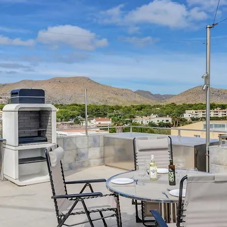 Seaside Oasis: Beachfront 2br With Jacuzzi Terrace