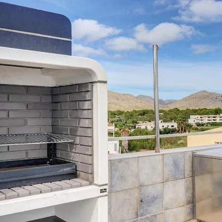 Seaside Oasis: Beachfront 2br With Jacuzzi Terrace Apartment