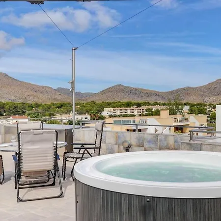 Seaside Oasis: Beachfront 2br With Jacuzzi Terrace Apartment Port de Pollenca