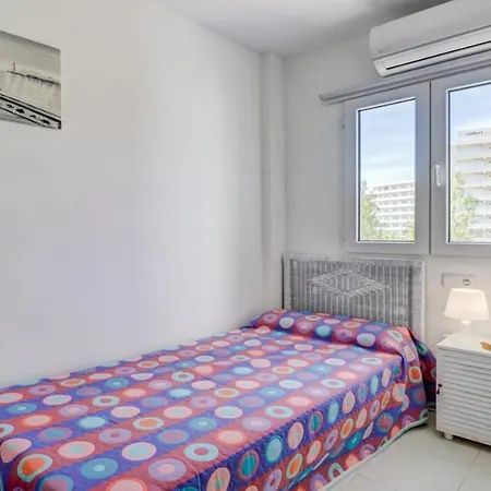 Seaside Oasis: Beachfront 2br With Jacuzzi Terrace *